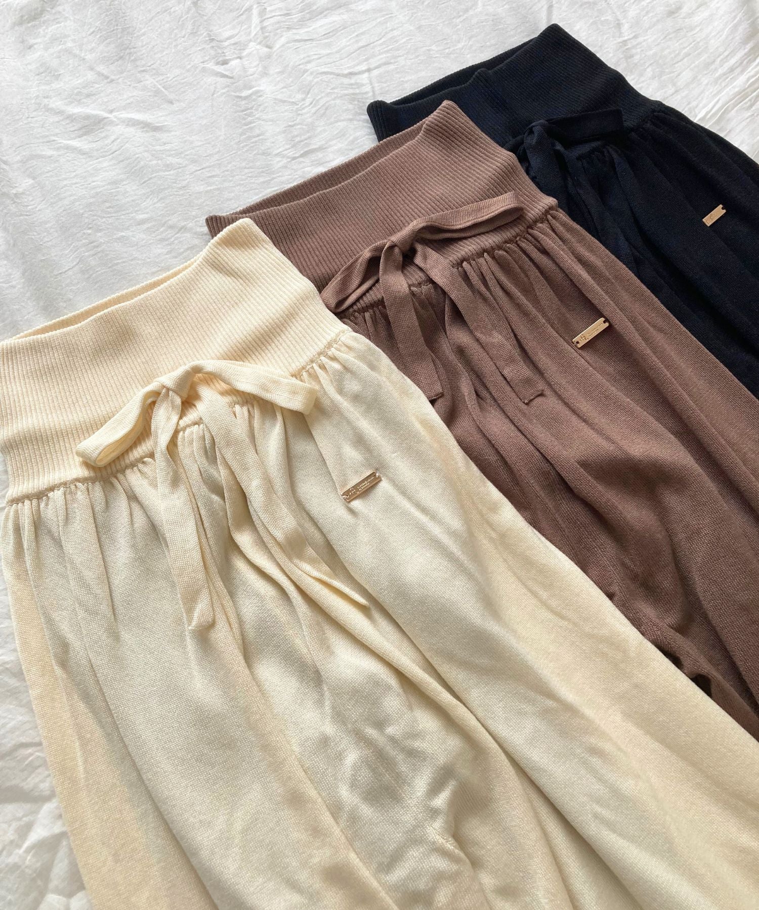 【美STコラボ】シルクプロテイン加工 ジョガーパンツ / F253-PN101