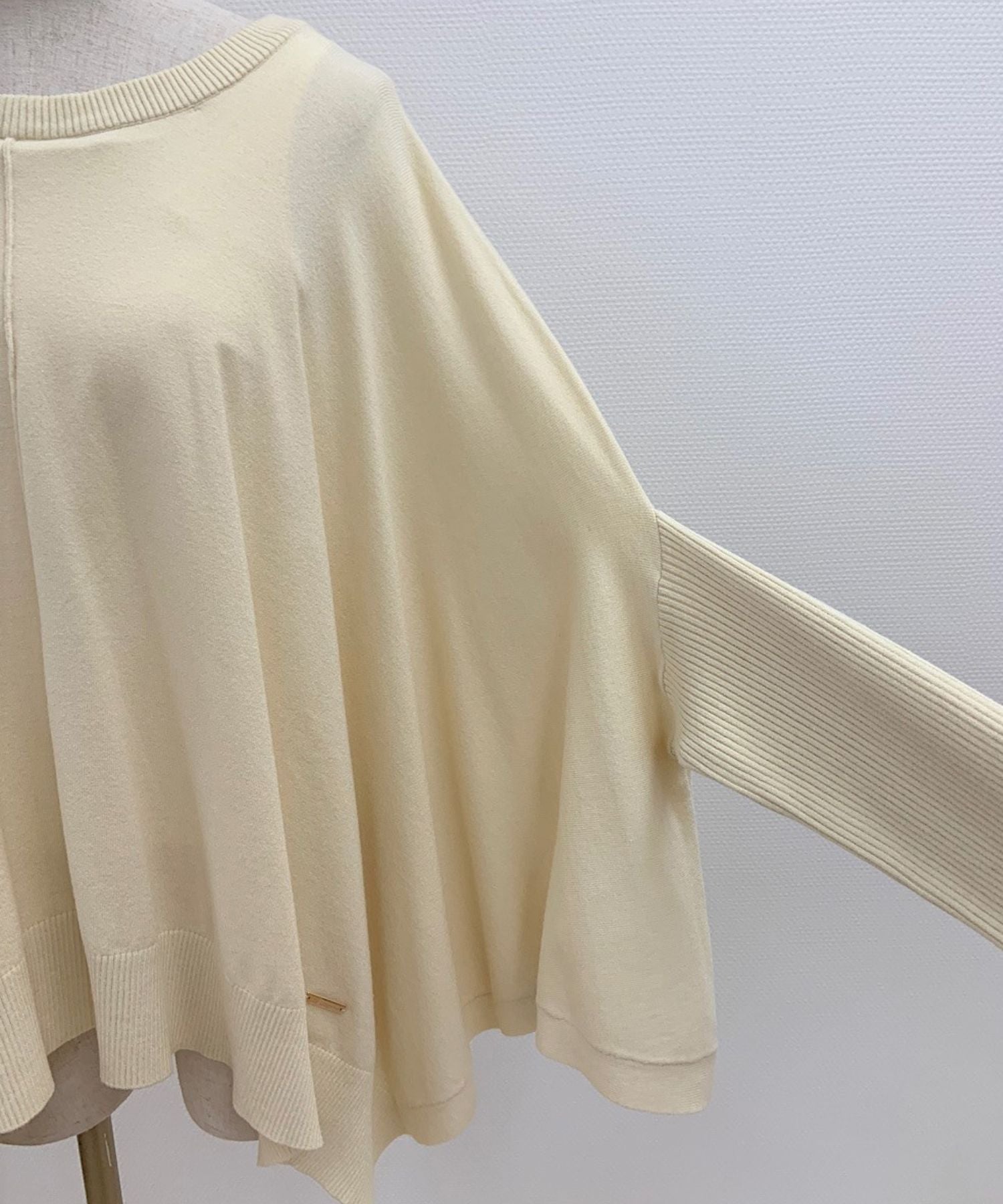 リサイクルレーヨンカップツキイレギュラートップス / F213-KT102