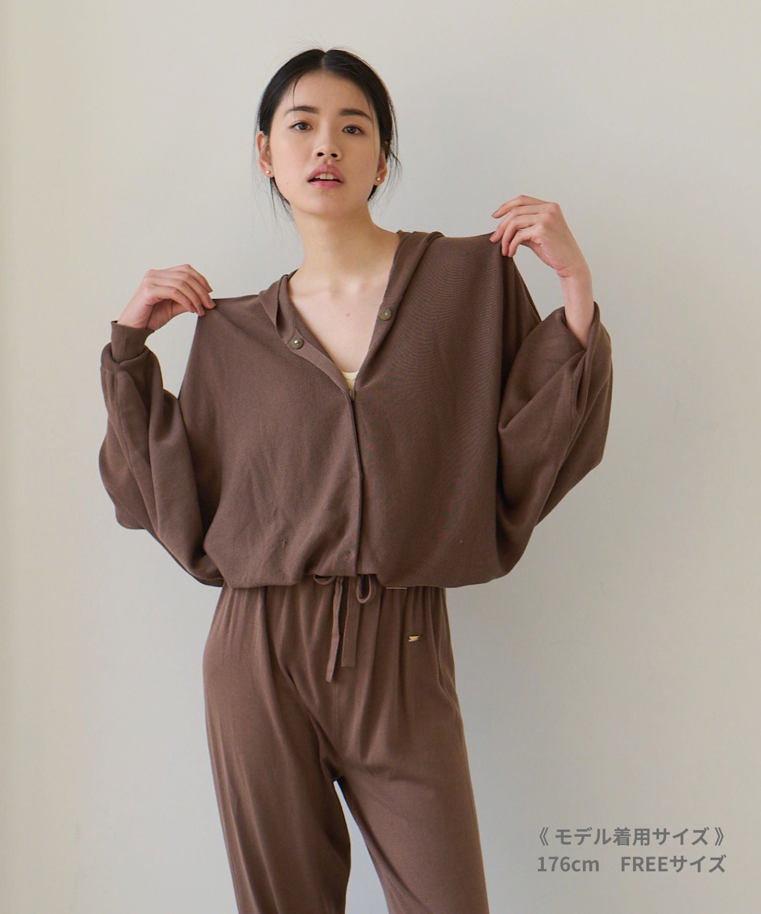 美STコラボ】シルクプロテイン加工 ドルマンフーディー / F253-KT101
