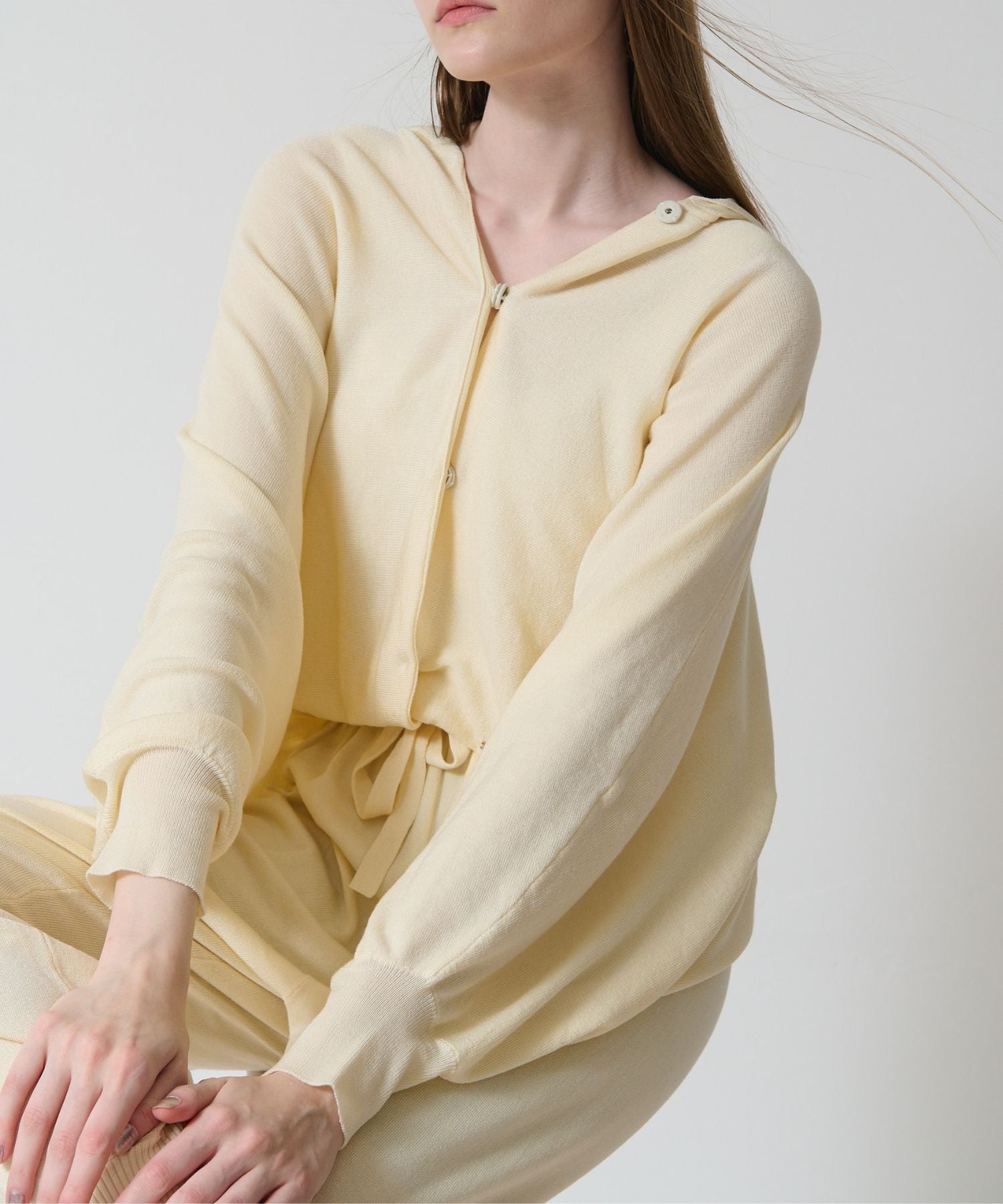 【美STコラボ】シルクプロテイン加工 ドルマンフーディー / F253-KT101