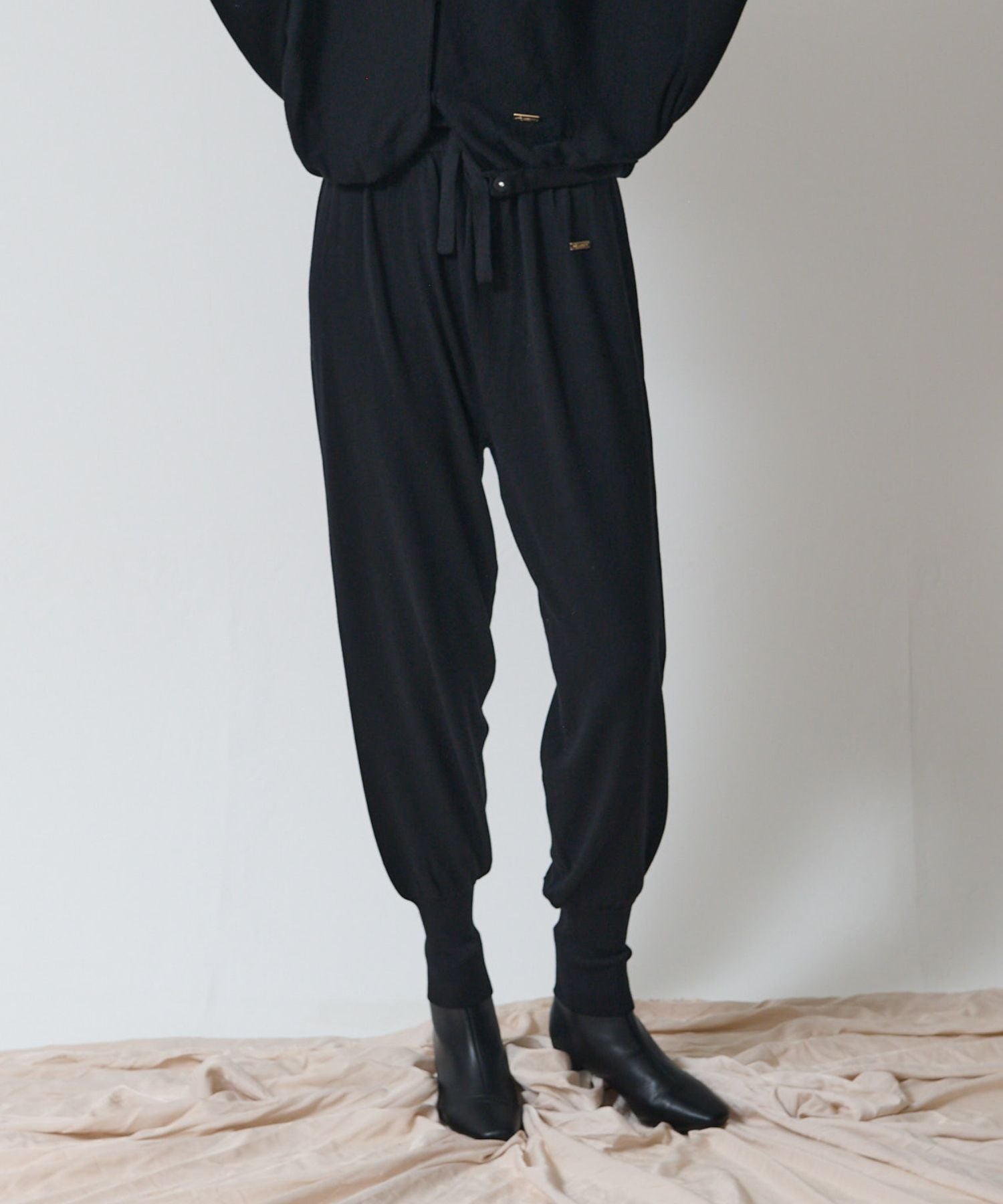 【美STコラボ】シルクプロテイン加工 ジョガーパンツ / F253-PN101