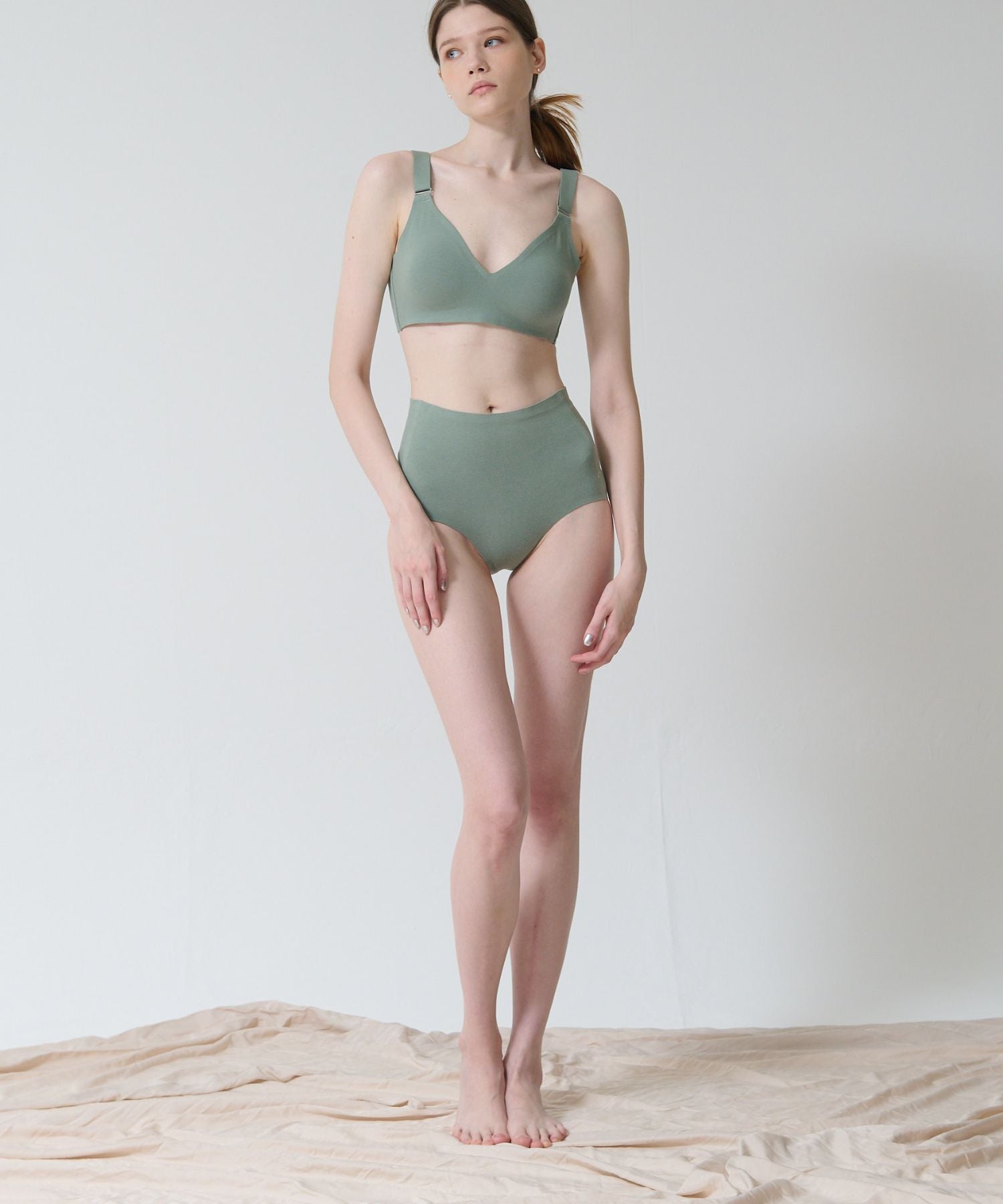 ハイウエストガードルショーツ F221-UW101/F241-UW102